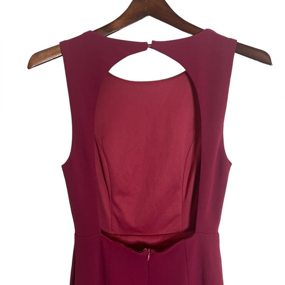 Lulu’s Backless Maxi dress - Picture 3 of 6